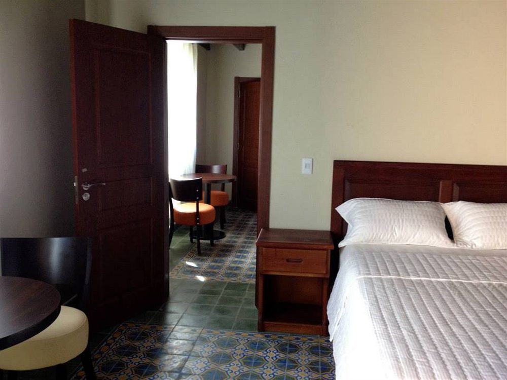 Hotel La Cretonne Les Cayes Exteriör bild