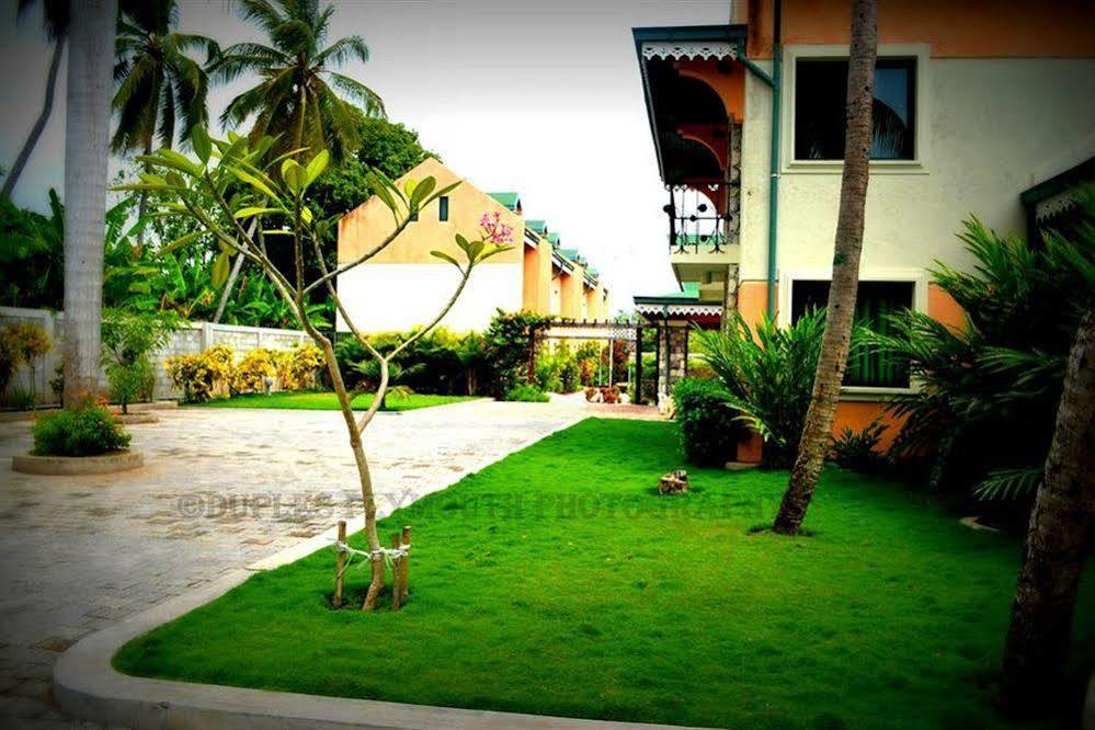 Hotel La Cretonne Les Cayes Exteriör bild