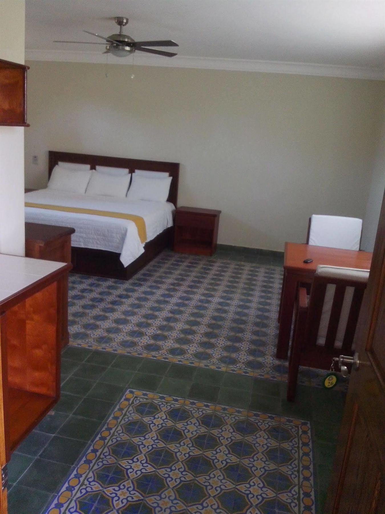 Hotel La Cretonne Les Cayes Exteriör bild