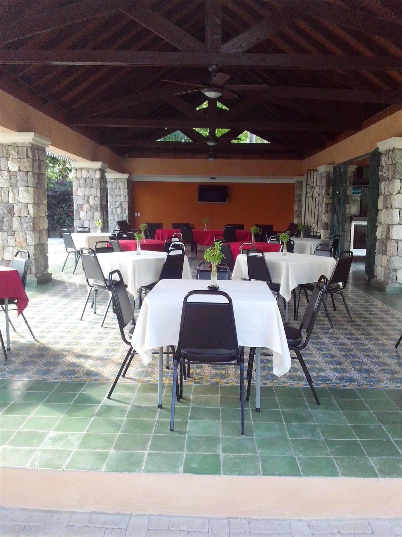 Hotel La Cretonne Les Cayes Exteriör bild